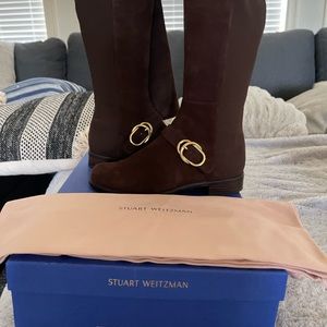 Stuart Weitzman Siella boot in color suede walnut. Size 9.5